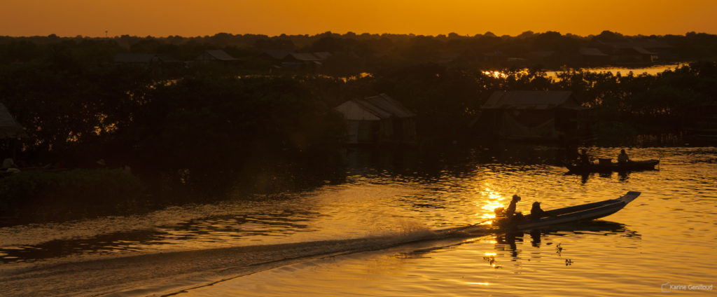 coucher de soleil sur le Tonlé Sap